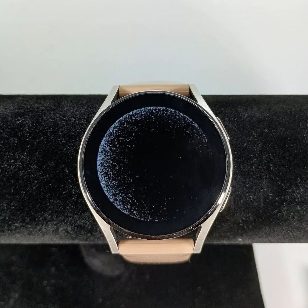 Samsung Galaxy Watch4 (40mm) LTE (UNLOCKED) Smartwatch Tan/Silver SM-865